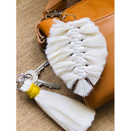 Kit Macramé Porte clés - Plume & Pompon Kit Macramé Porte clés - Plume & Pompon