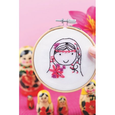 Kit Broderie Matriochka Kit Broderie Matriochka